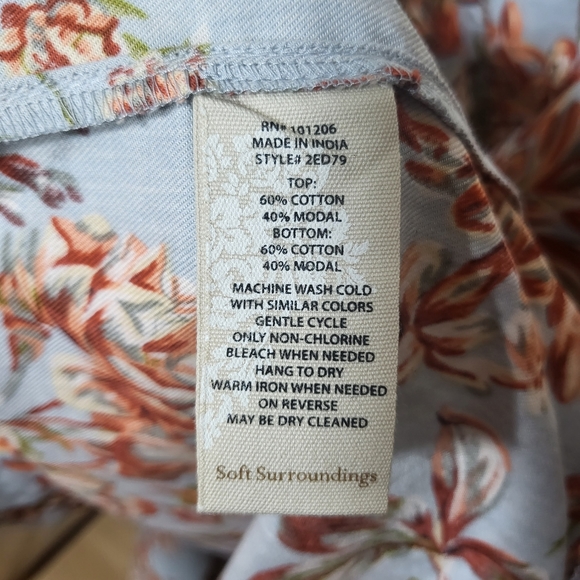 Pajama Set sz small soft cool fabric pretty floral pattern - Picture 10 of 15